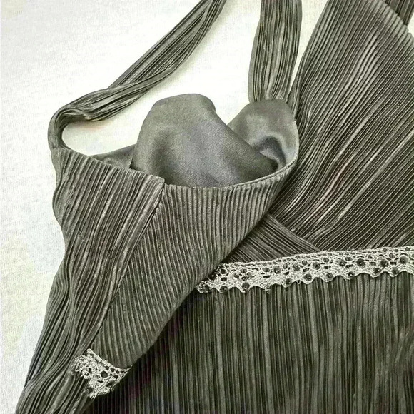 White House Black Market Black Polyester Tank Sleeveless Crinkle Womens Size XS - Picture 10 of 11